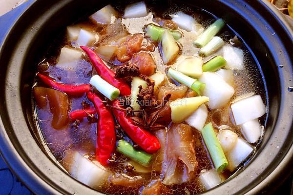 白萝卜炖牛筋的做法图解5