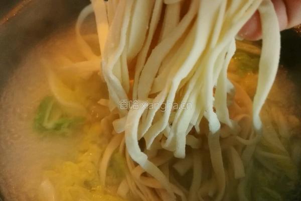白菜炝锅面的做法图解7