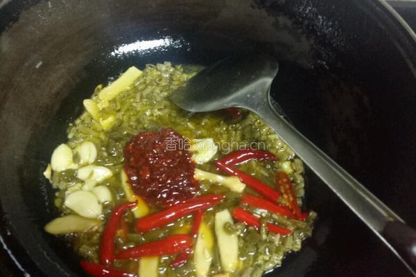 芋儿烧排骨的做法图解4