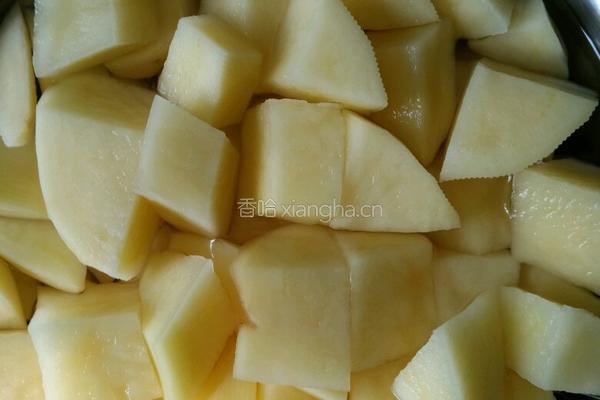 土豆咖喱鸡的做法图解1