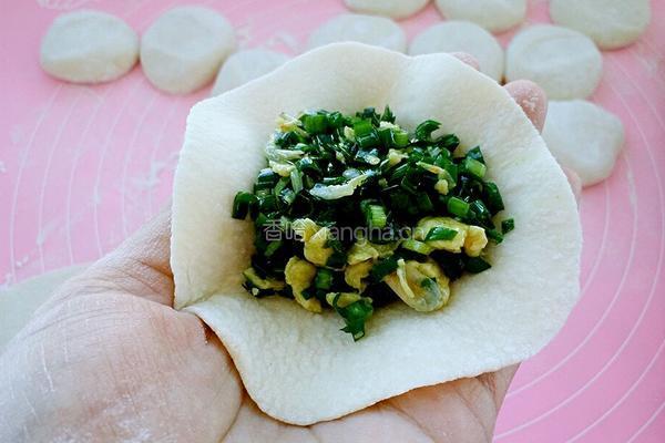 韭菜素包子的做法图解16