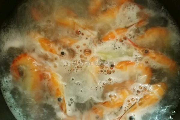 白灼盐水沼虾的做法图解12