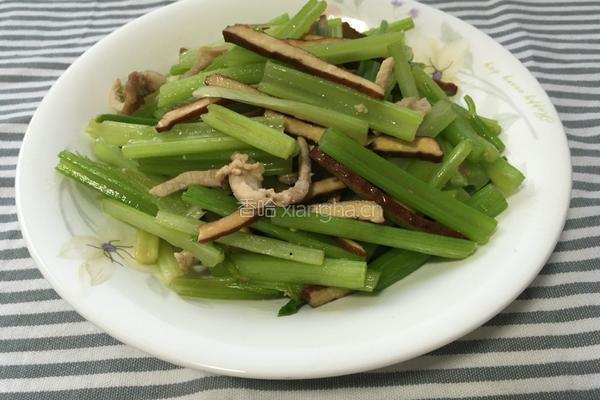 芹菜香干炒肉丝的做法图解8