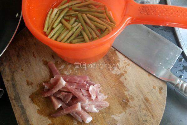 豆角肉丝炒面的做法图解2