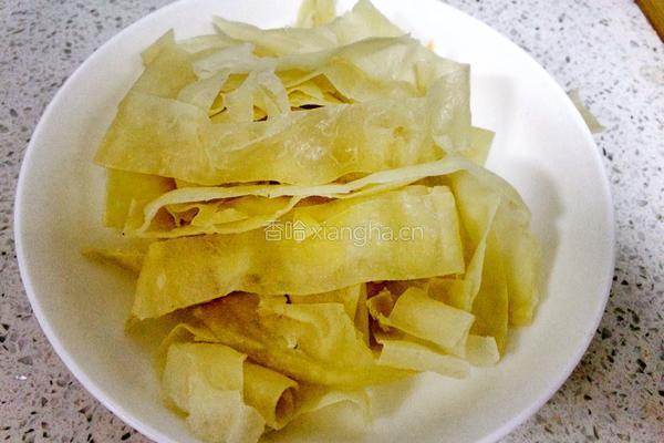 鱼香炒饼的做法图解1