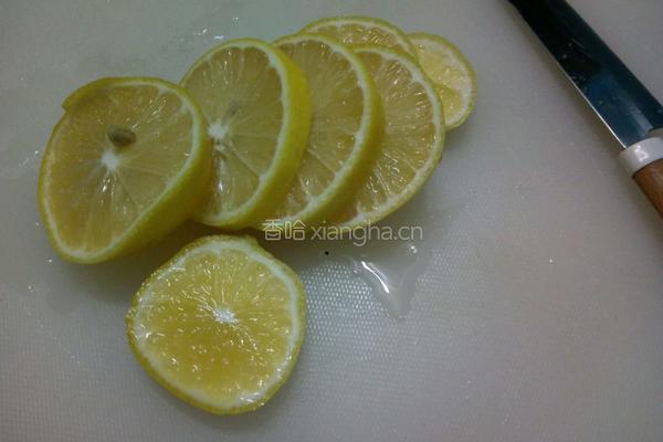 柠檬蜂蜜水的做法图解2