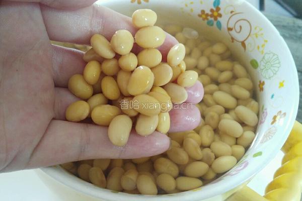 茄汁黄豆罐头的做法图解2
