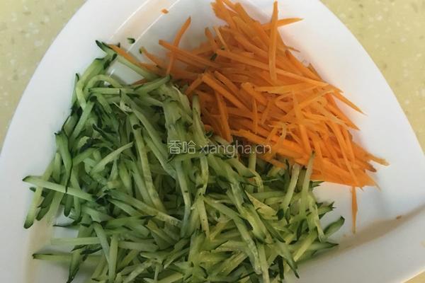 香菇云豆炸酱面的做法图解4