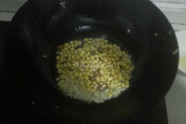 黄豆炒丝瓜的做法图解4