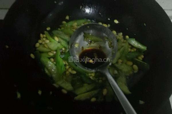 黄豆炒丝瓜的做法图解6