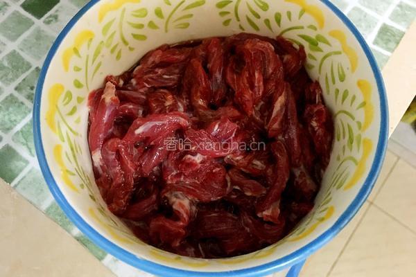 爆炒牛肉丝的做法图解1