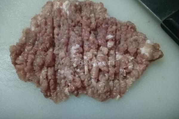 猪肉豇豆饺子的做法图解1