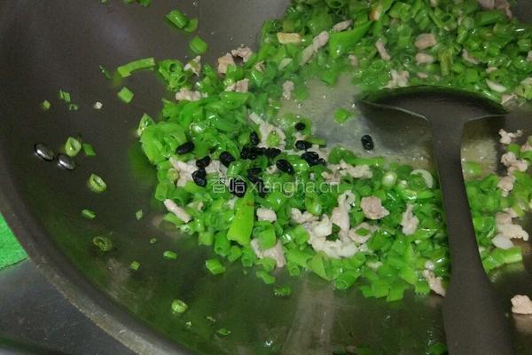 炒空心菜梗的做法图解5