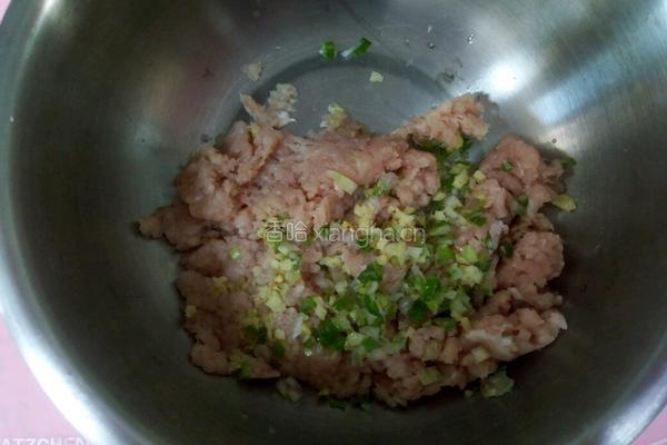 胡萝卜玉米肉饺子的做法图解7
