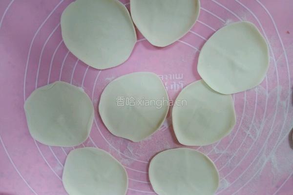 胡萝卜玉米肉饺子的做法图解19