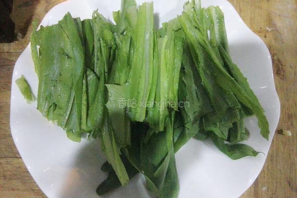 鱼丸油麦菜的做法图解2