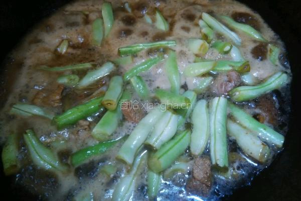芸豆猪肉炖粉条的做法图解3