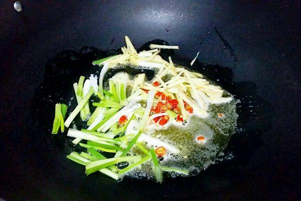 白葡萄酒葱烧蛤蜊的做法图解5