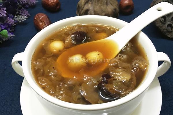 银耳莲子红枣羹的做法图解9