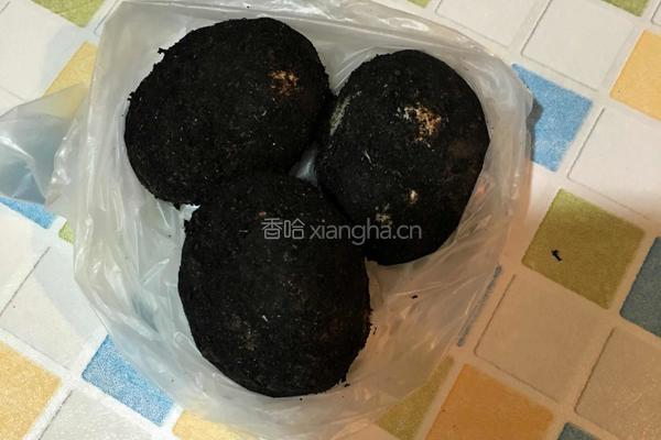 蒸咸鸭蛋的做法图解1