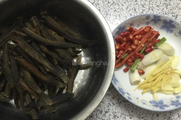 干煸泥鳅的做法图解4