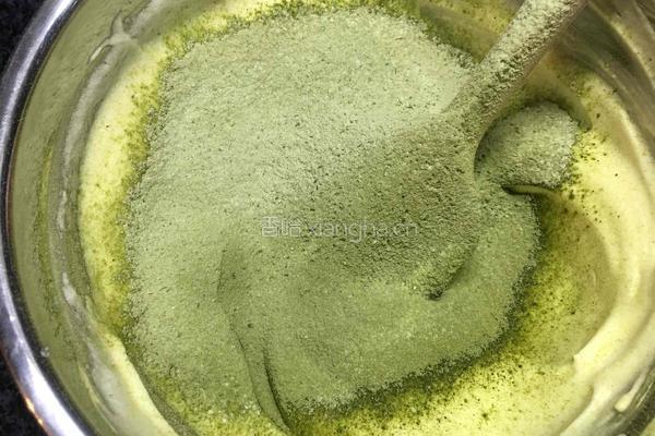 抹茶树干蛋糕卷的做法图解11