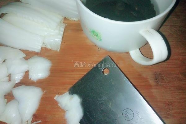 白菜木耳的做法图解2