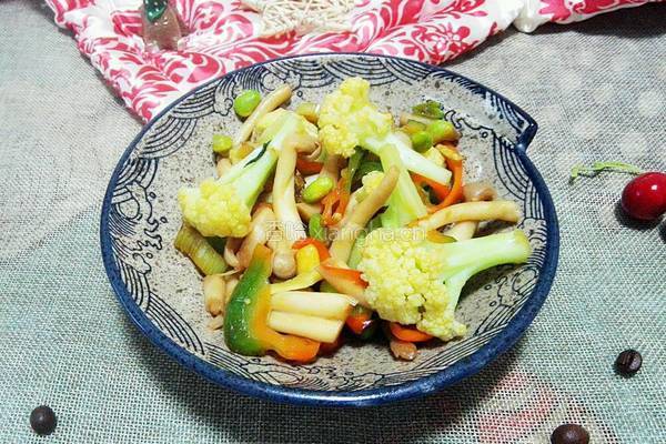 菜花炒豆菇的做法图解7