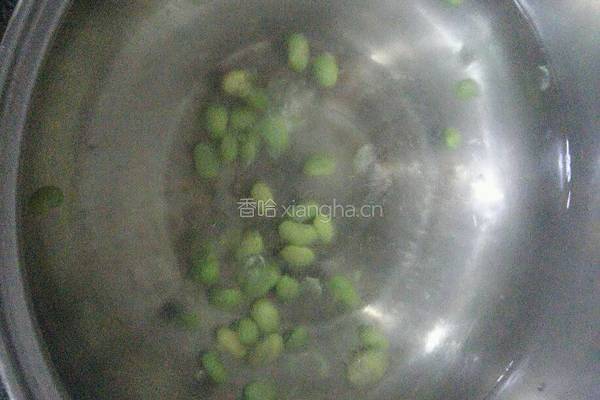 菜花炒豆菇的做法图解2