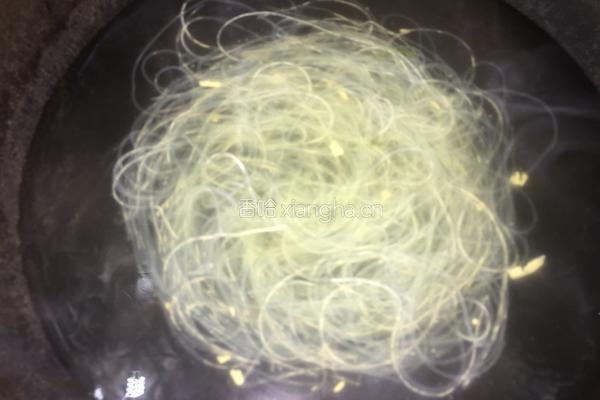 海藻芽拌粉丝的做法图解3