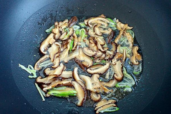 鸡丝打卤面的做法图解5
