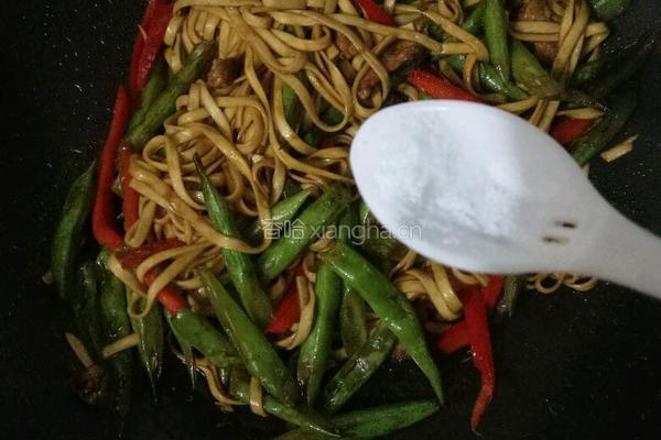 豆角肉丝炒面的做法图解8