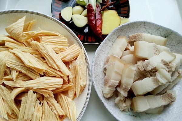腐竹烧五花肉的做法图解3