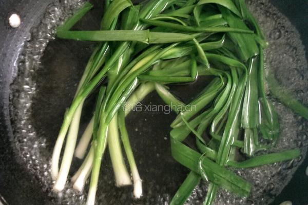 蒜香菠菜碎的做法图解2