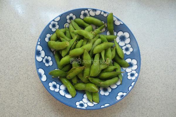 炒毛豆米的做法图解1