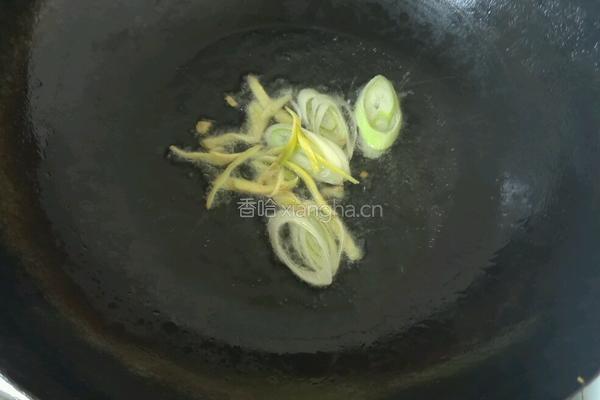 肉沫泡椒炒毛豆的做法图解4