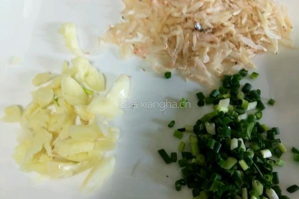 节瓜虾米粉丝煲的做法图解2