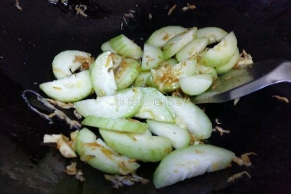 节瓜虾米粉丝煲的做法图解7