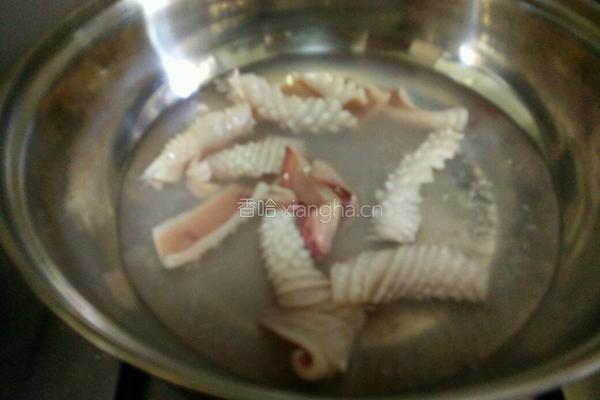 豆腐烧鱿鱼的做法图解4