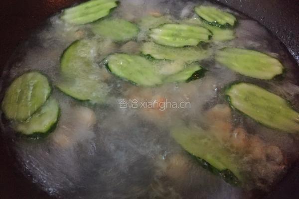 黄瓜虾仁汤的做法图解5