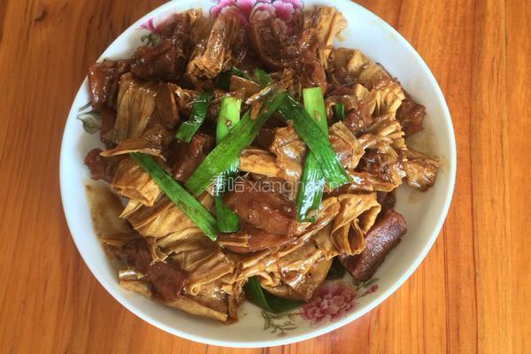 牛腩炖腐竹的做法图解10
