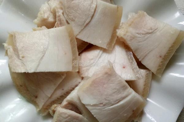 大白菜炒肉的做法图解2