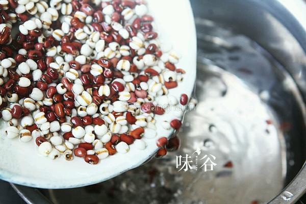 薏米红豆饭的做法图解3