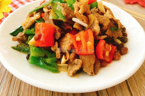 蒜瓣炒肉的做法图解1