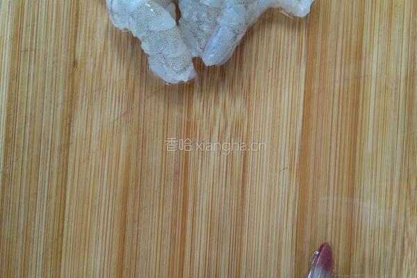 香酥炸虾球的做法图解1