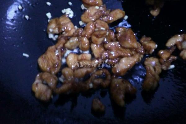 蒜苗炒鸡肉的做法图解7
