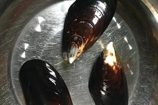 蒜香青口的做法图解1
