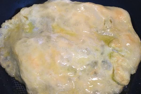 绝世鲍鱼蛋炒饭的做法图解3