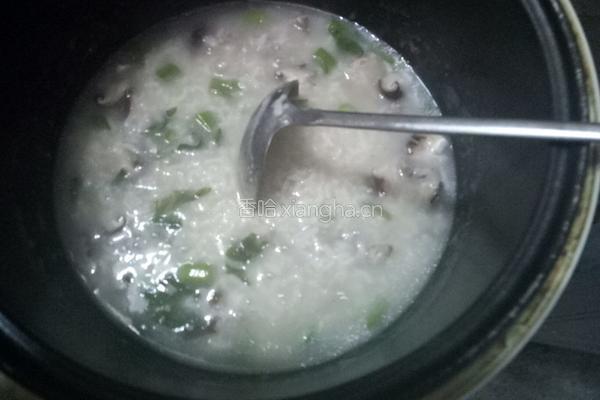 香菇鸭肉粥的做法图解6