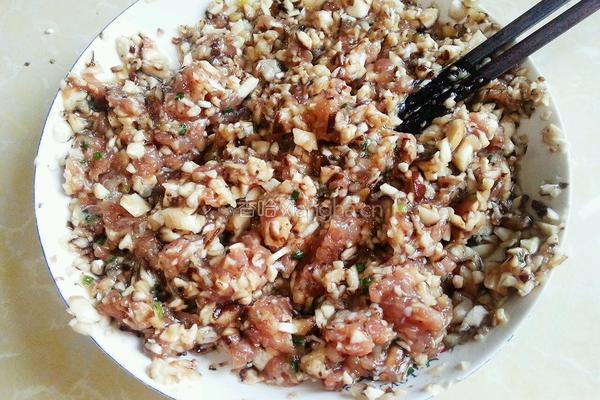 冬菇蒸肉饼的做法图解3